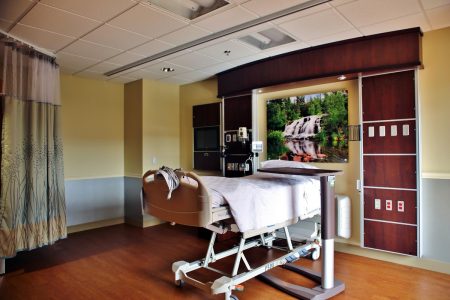 Beaumont Health Oncology Hospice Patient Care Room